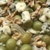 ensalada-de-uva-hinojo-y-queso-gorgonzola-1-scaled (1)